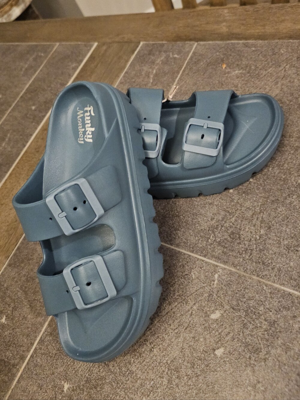 💙 Grey-Blue Funky Monkey Platform Slides, Sz 6 (NWT)